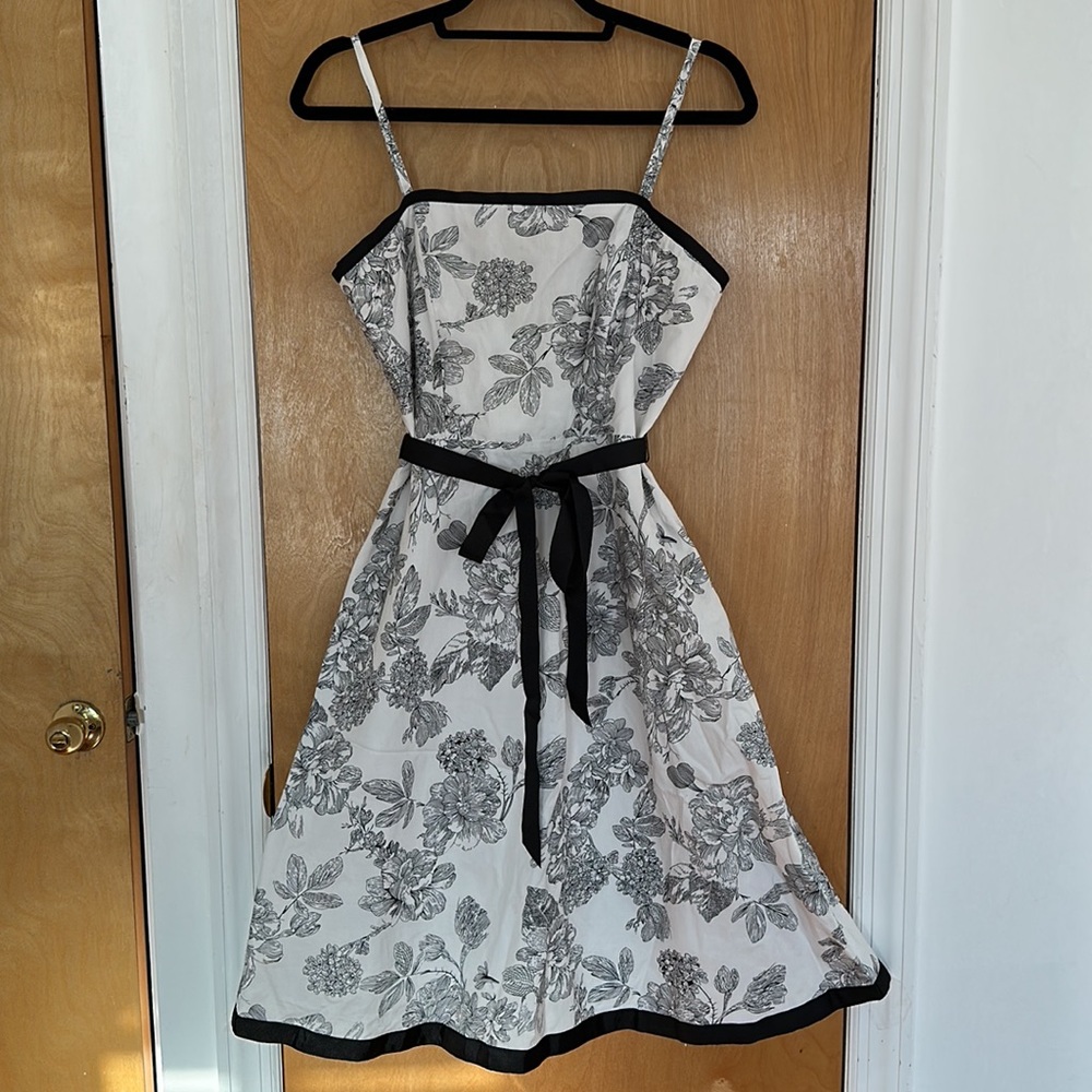 Dress Barn Black & White Floral Dress - Size 6